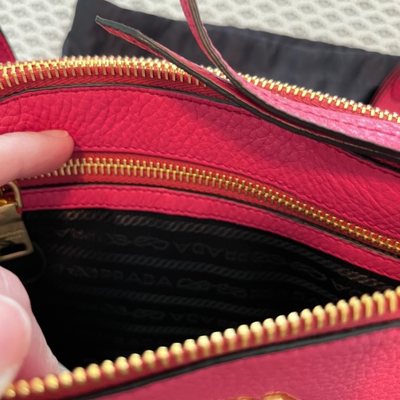 Prada Vitello Phenix Double Zip Crossbody - Picture 3 of 9